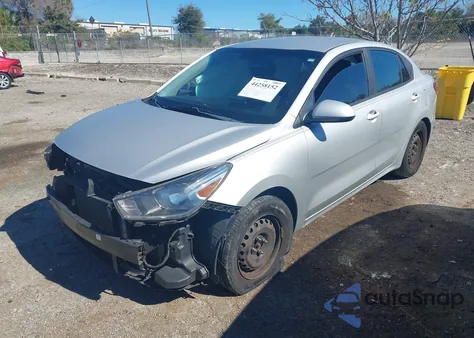 2019 Kia Rio S z USA, uszkodzony, nr VIN 3KPA24AB3KE241647